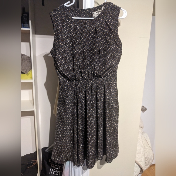 Floral dress - Picture 1 of 5